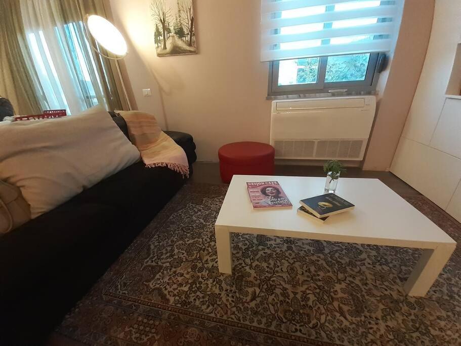 Lake View Apartment Tiranë Luaran gambar
