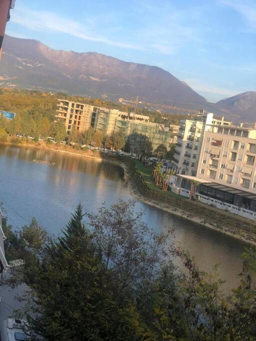 Lake View Apartment Tiranë Luaran gambar